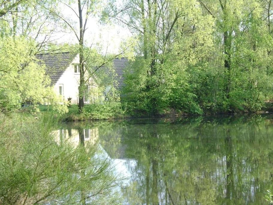 Vrijstaande Recreatievilla Met Ruime Omheinde Tuin Posterholt Экстерьер фото